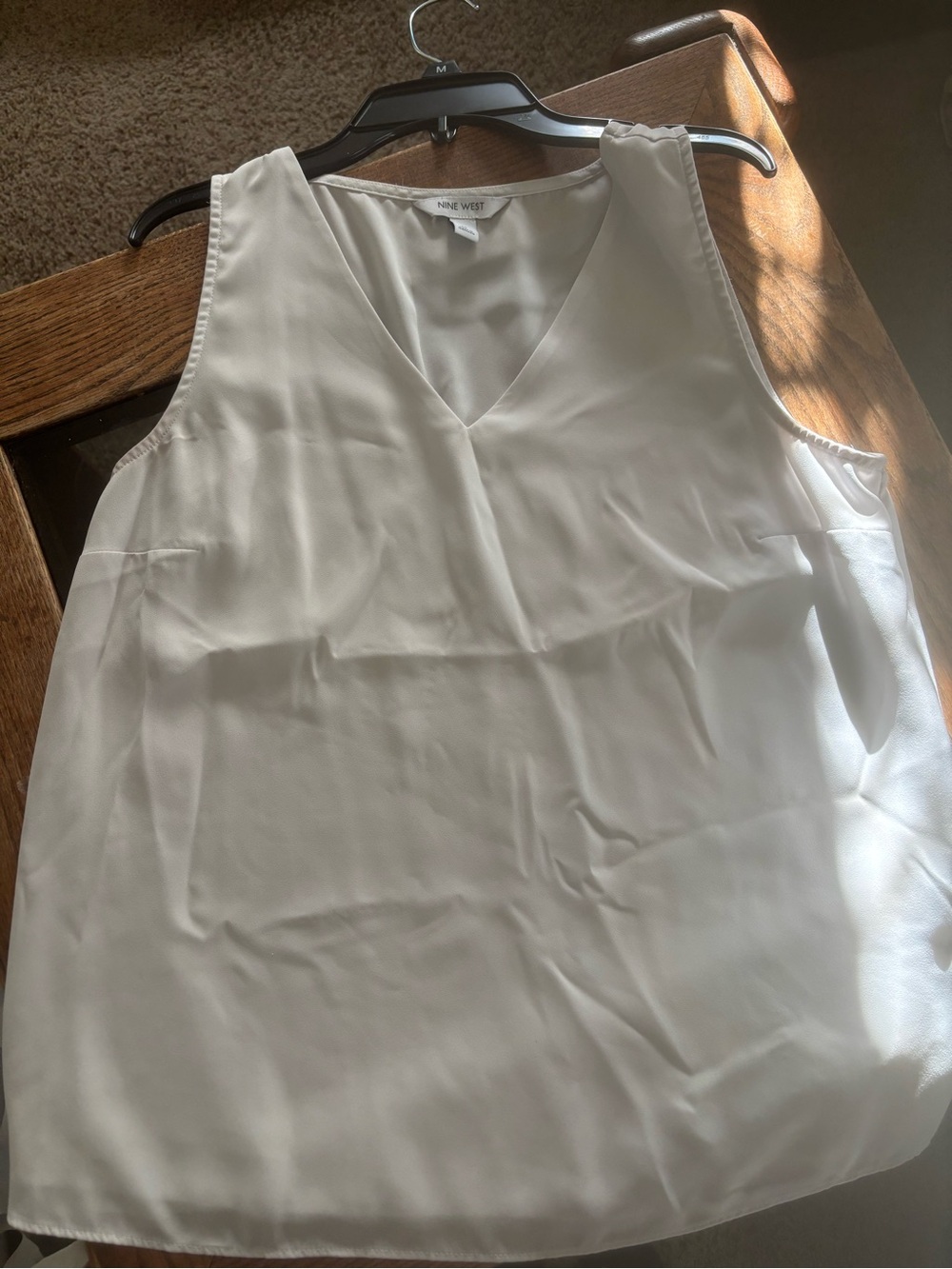 Nine West Cream V-Neck Sleeveless Blouse